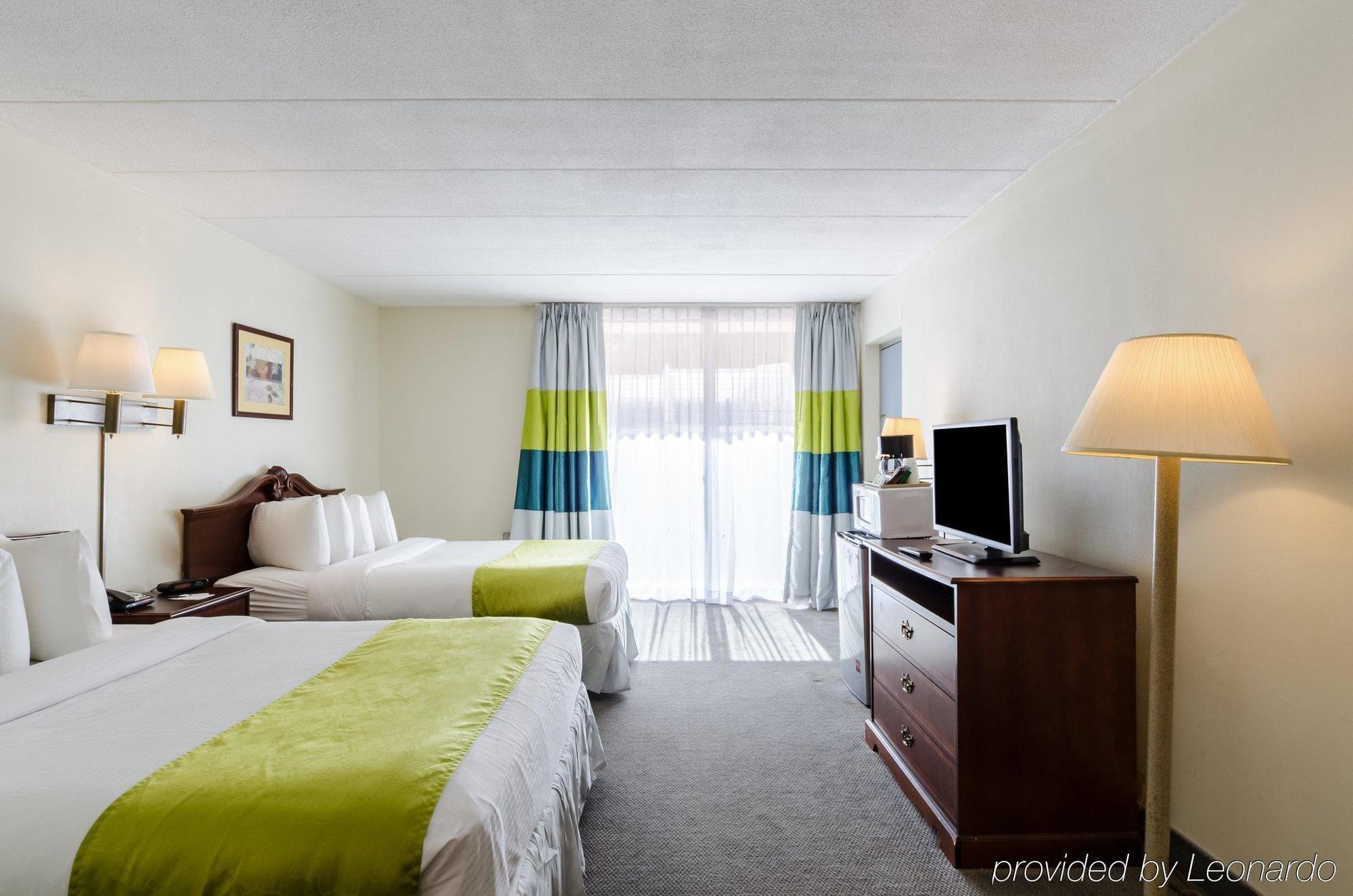 Quality Inn West Springfield Exterior photo